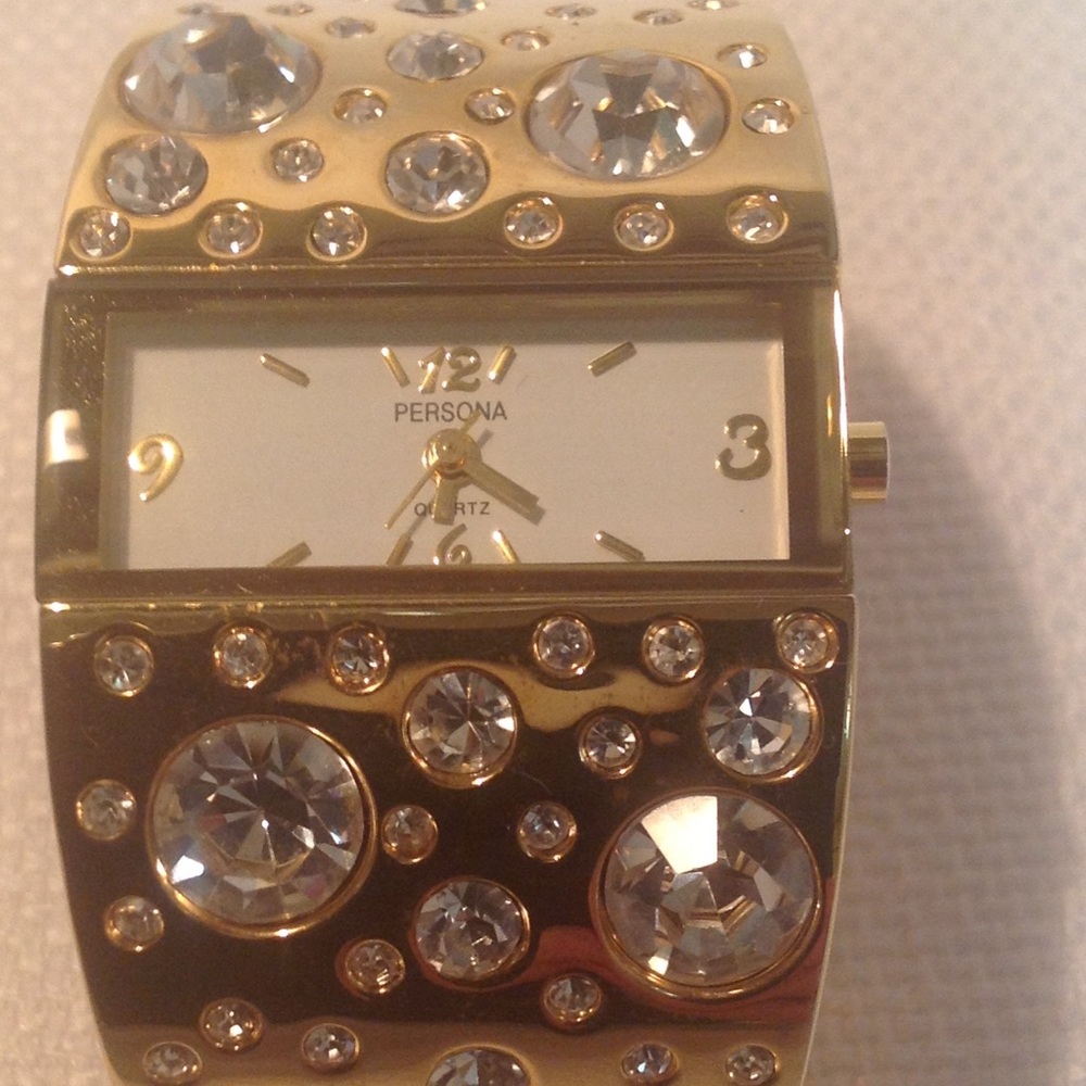 GORGEOUS GOLD BLING WATCH